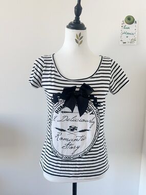 VILA Black White Striped Bow Graphic Tee S Coquette Y2K Retro French Romantic